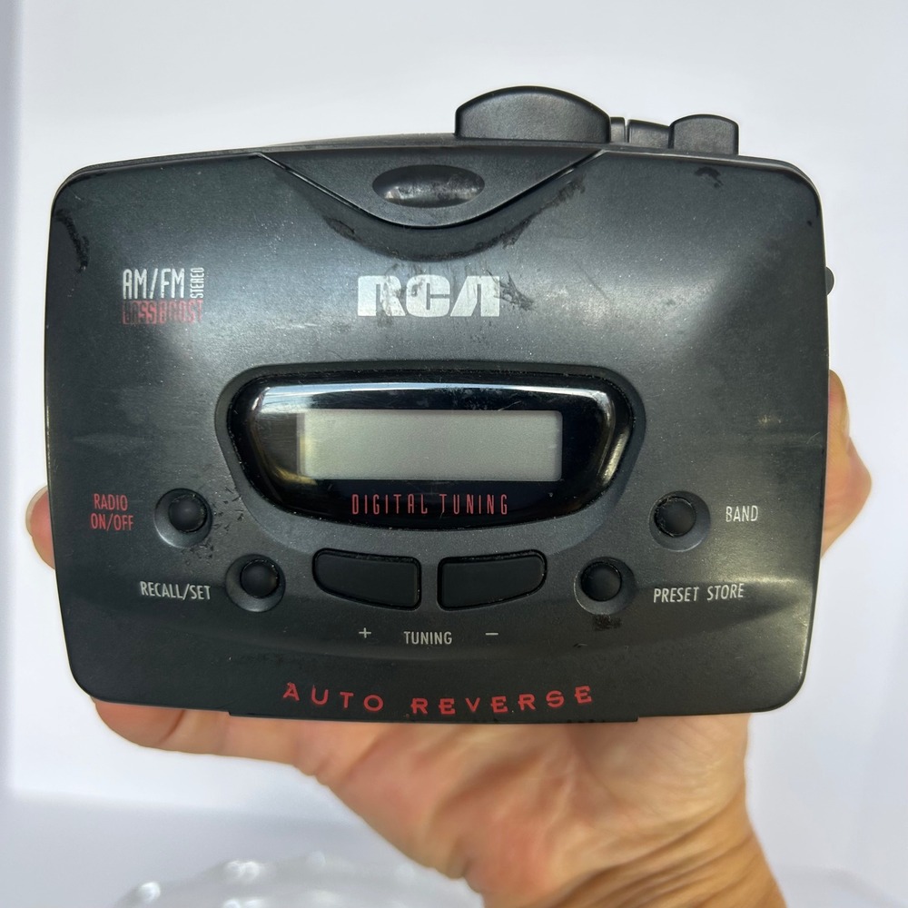 Vintage RCA‎ AM/FM Stereo Cassette Player Digital Tuning Auto Reverse